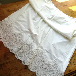 BEAUTIFUL Vintage Van Raalte Suavette Tissue Half Slip, Lovely Wide swag French Lace trim, Size Small, Bridal Slip