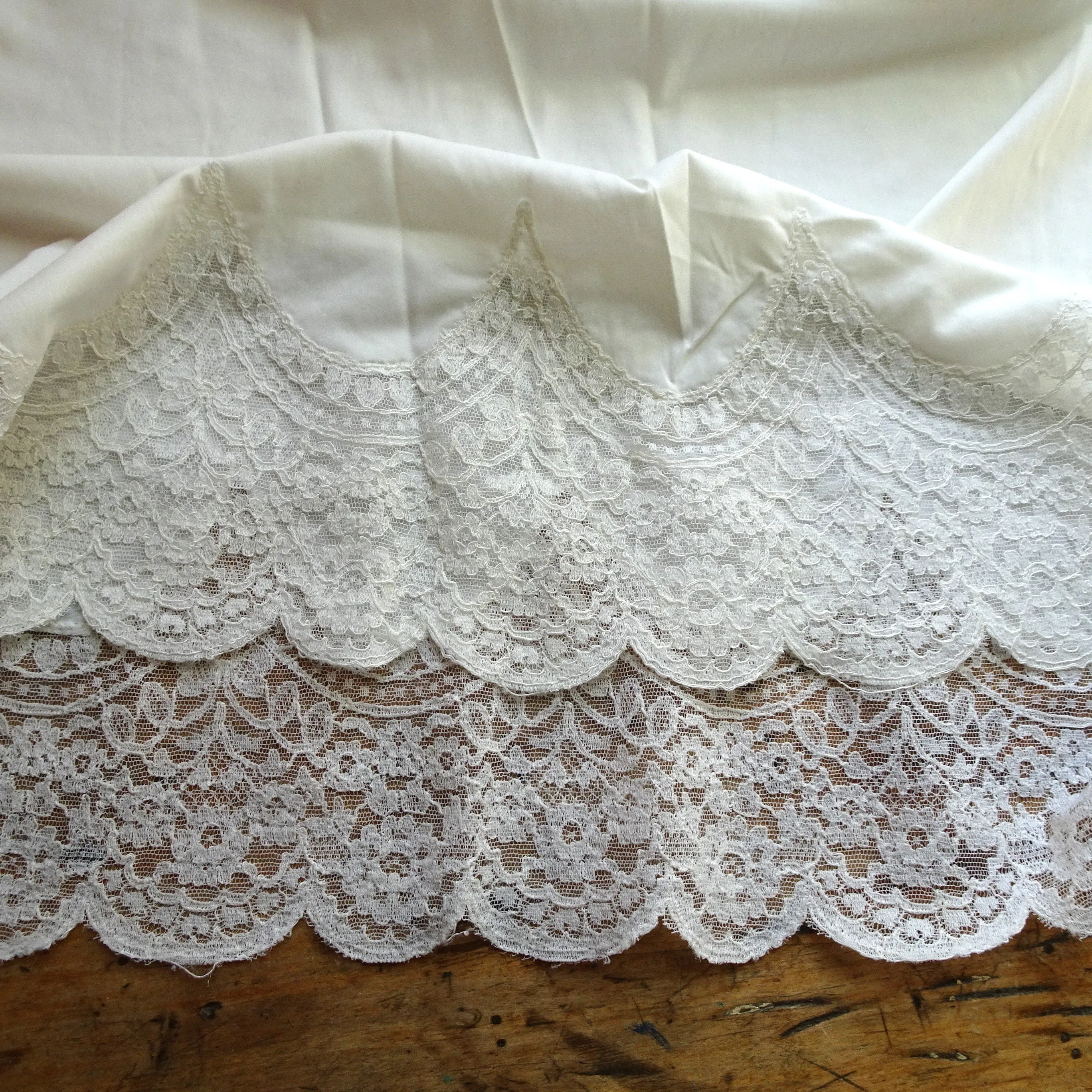 BEAUTIFUL Vintage Van Raalte Suavette Tissue Half Slip, Lovely Wide swag French Lace trim, Size Small, Bridal Slip