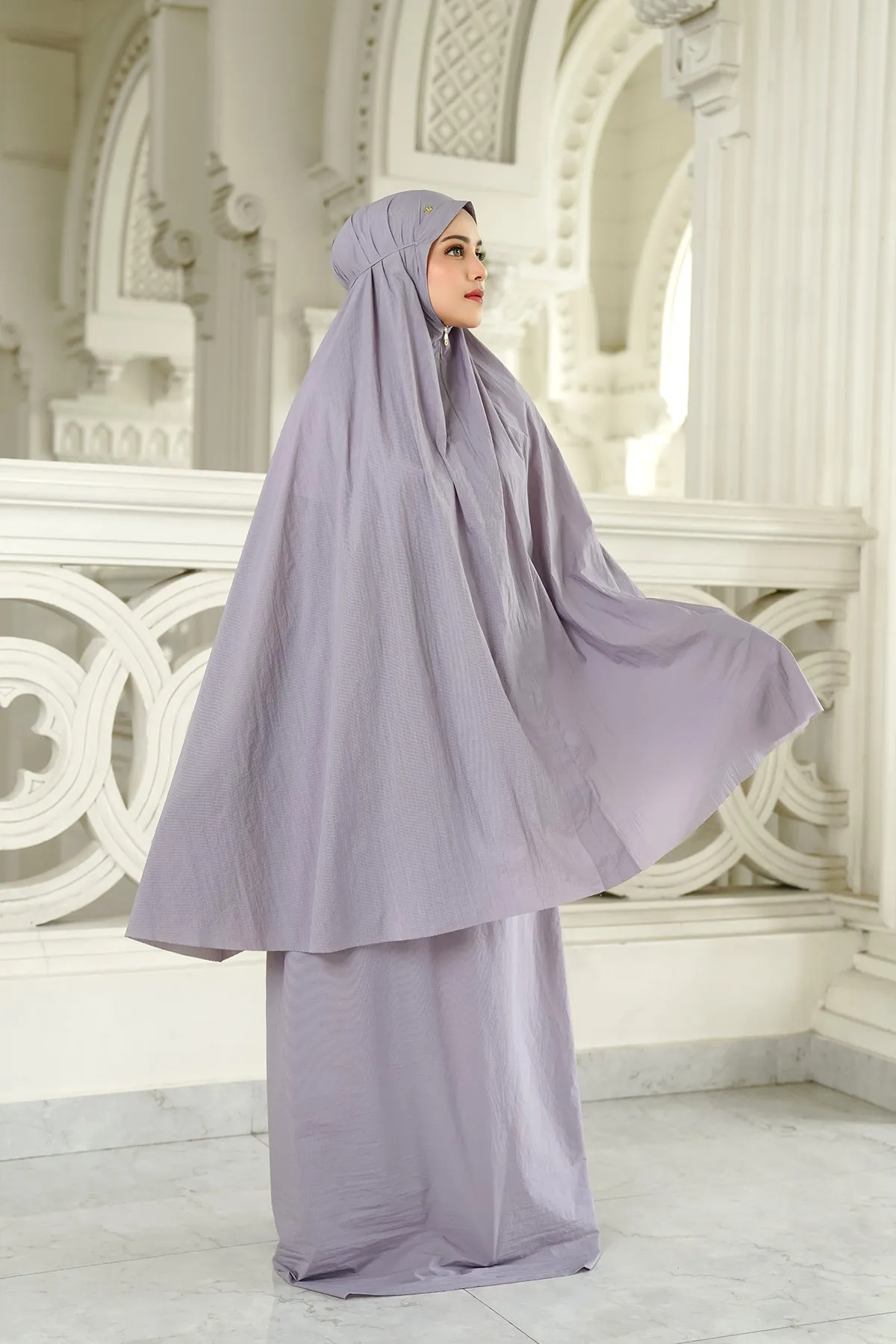 Capsule Prayer Robe - Violet