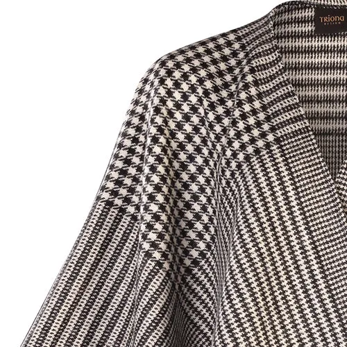 Holly Cape, Houndstooth