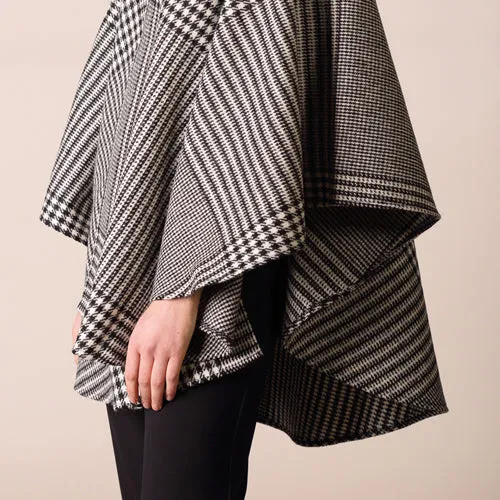 Holly Cape, Houndstooth