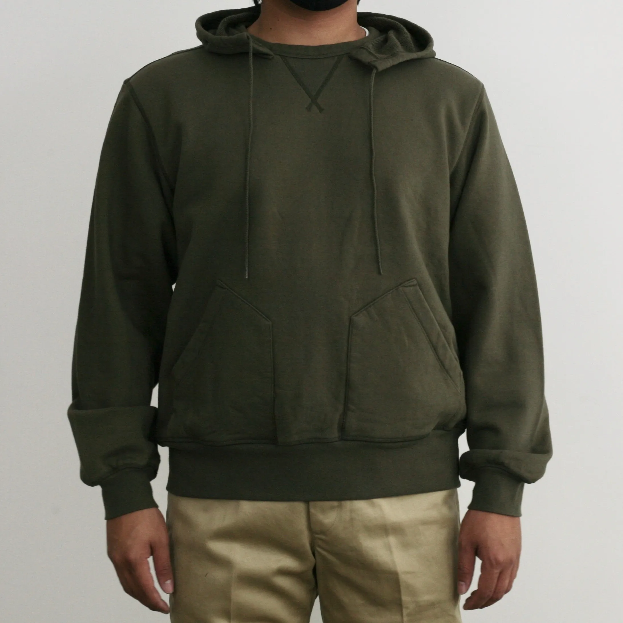 Hooded Sweatshirt in Olive