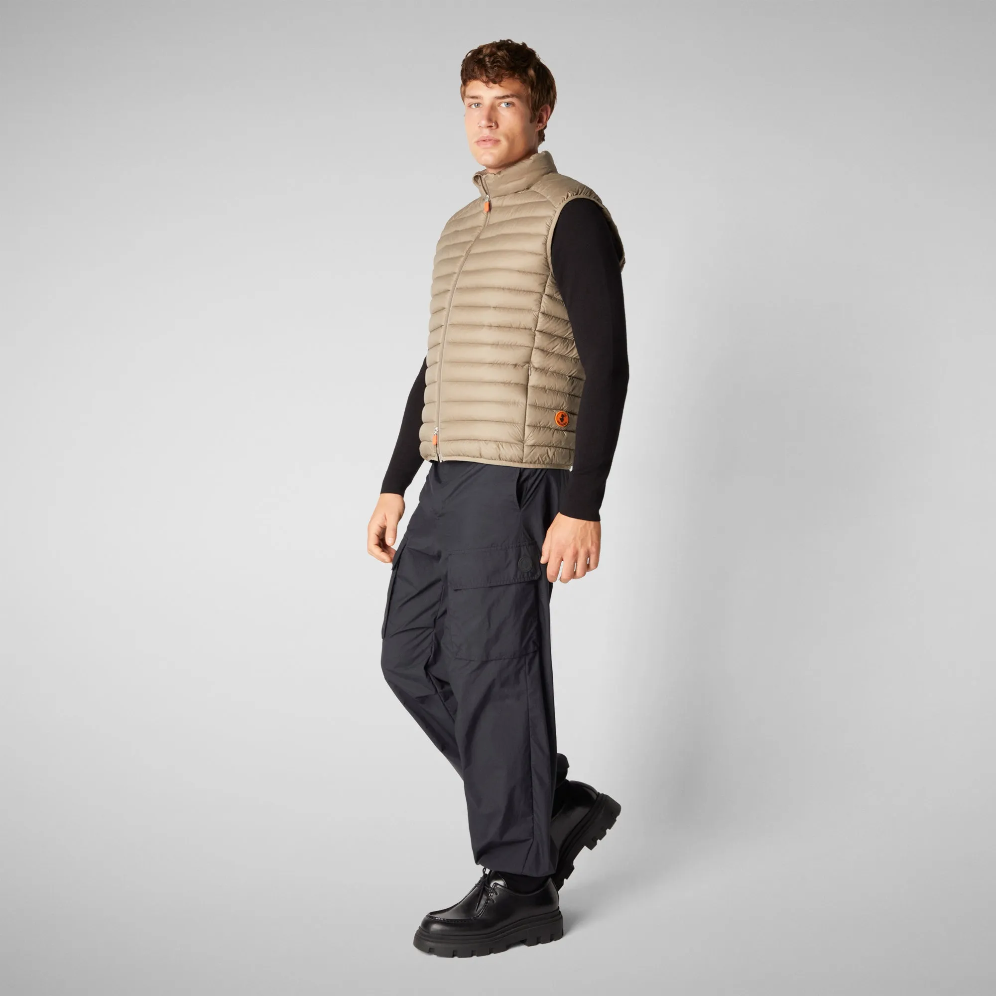 Man's quilted gilet Adam in elephant grey