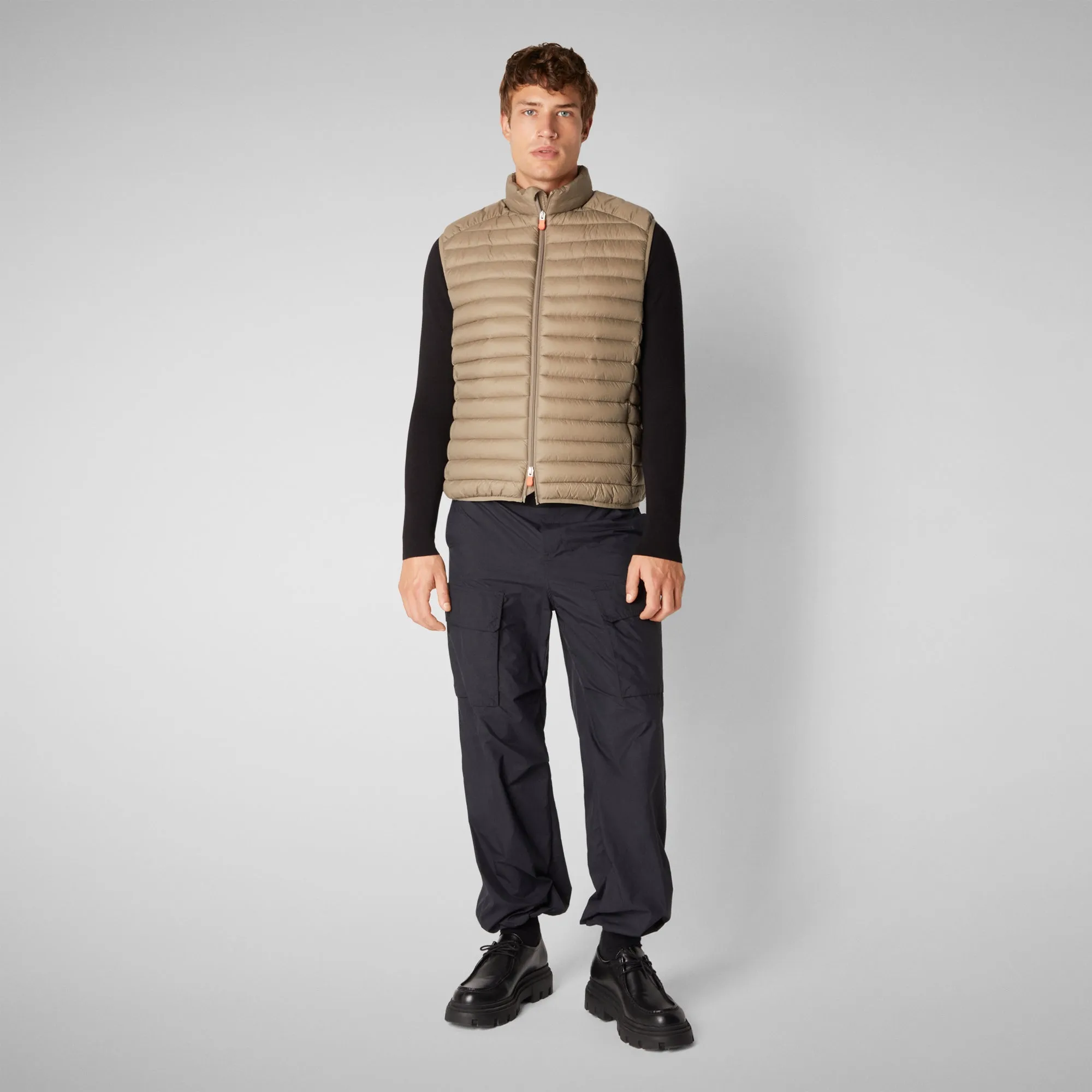 Man's quilted gilet Adam in elephant grey