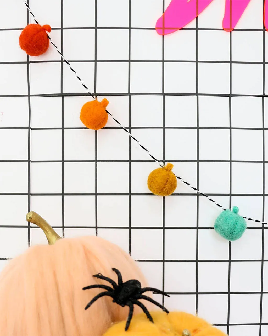 Rainbow Pumpkins Felt Garland